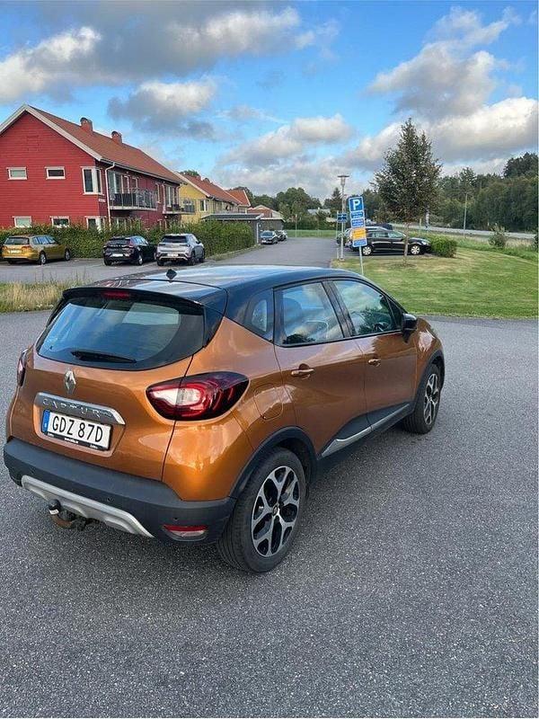 Orange Begagnad 2019 Renault Captur SUV | 90 000 kr (Bra pris) - Bild 1/4