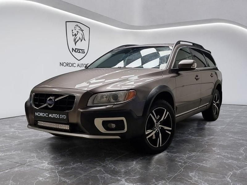 Grå Begagnad 2011 Volvo XC70 Summum Kombi | 99 900 kr (Marknadspris) - Bild 1/4