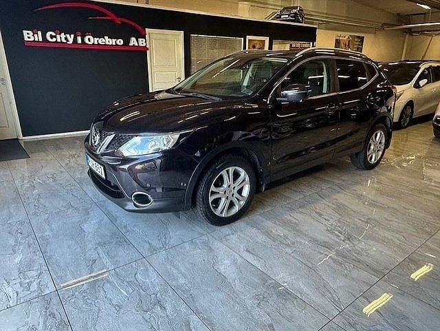 Lila Begagnad 2017 Nissan Qashqai SUV | 154 900 kr (Bra pris) - Bild 1/4