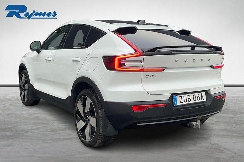 Begagnad Volvo EC40 Ultimate 185 kW (252 HK) 2023 Vit SUV