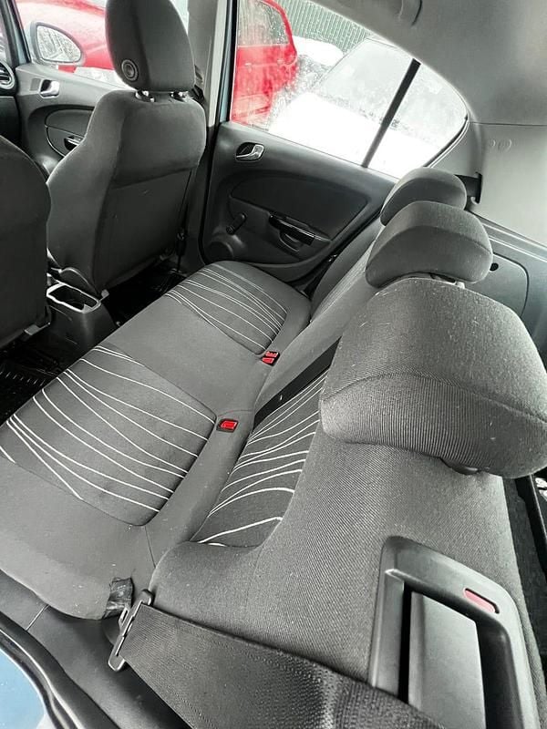 Begagnad Opel Corsa 75 HK (55 kW) 2008 Halvkombi