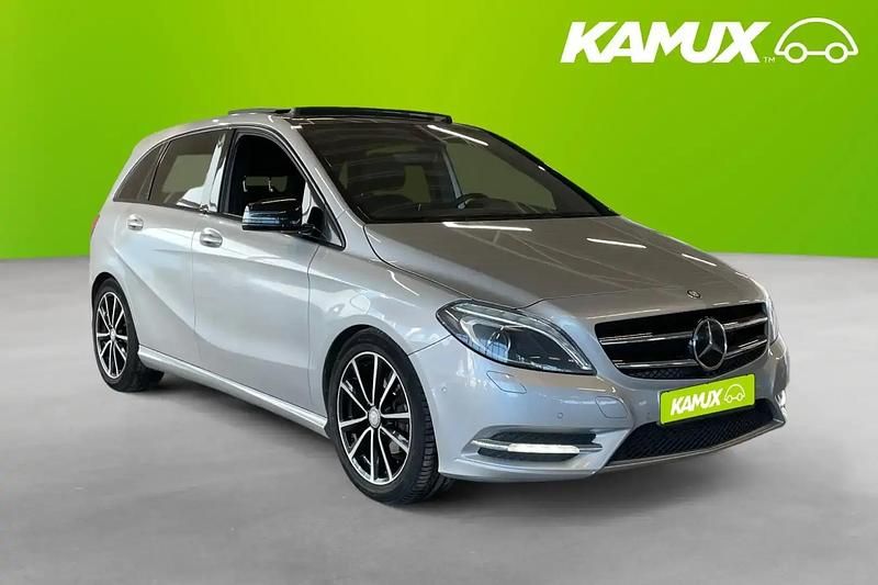 Begagnad Mercedes B180 109 HK (80 kW) 2013 Grå Minibuss