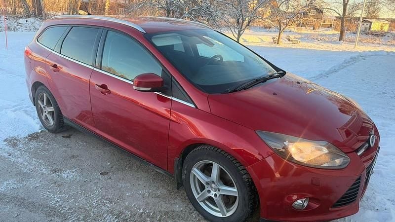 Begagnad 2012 Ford Focus Titanium Kombi | 59 000 kr (Bra pris) - Bild 1/4