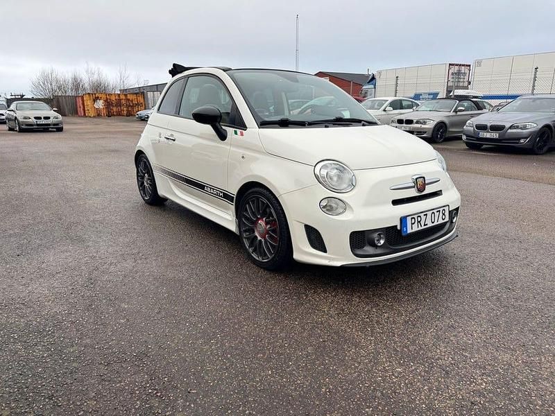 Begagnad Abarth 595 Turismo 161 HK (118 kW) 2015 Vit Halvkombi
