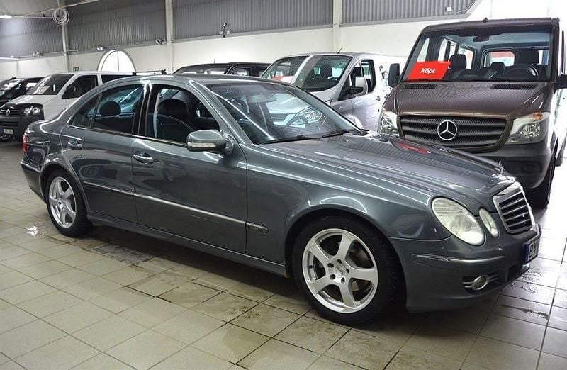 Begagnad Mercedes E280 Avantgarde 190 HK (139 kW) 2006 Grå Sedan