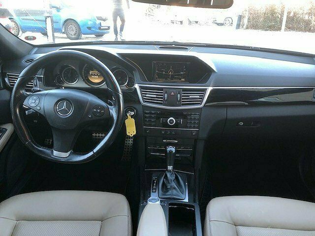 Begagnad Mercedes E250 Sport 204 HK (150 kW) 2011 Svart Sedan