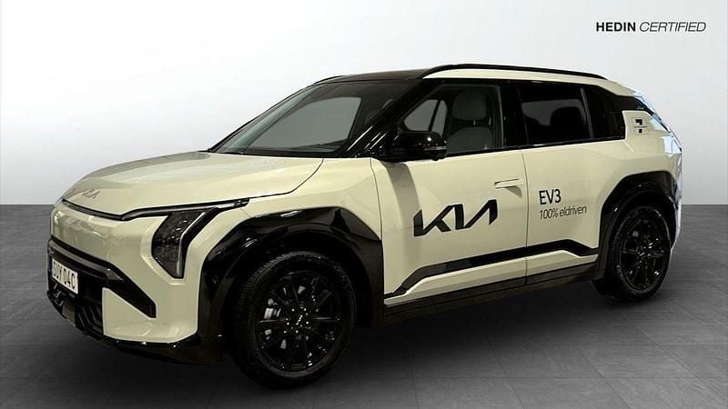 Grön (green) Begagnad 2024 Kia EV3 GT-Line SUV | 519 900 kr (Bra pris) - Bild 1/4