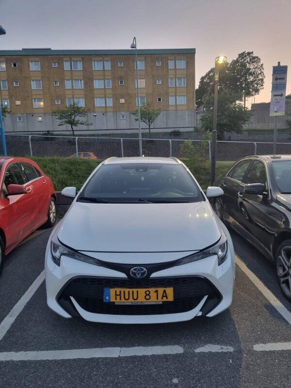 Vit Begagnad 2021 Toyota Corolla Active Kombi | 140 000 kr - Bild 1/4
