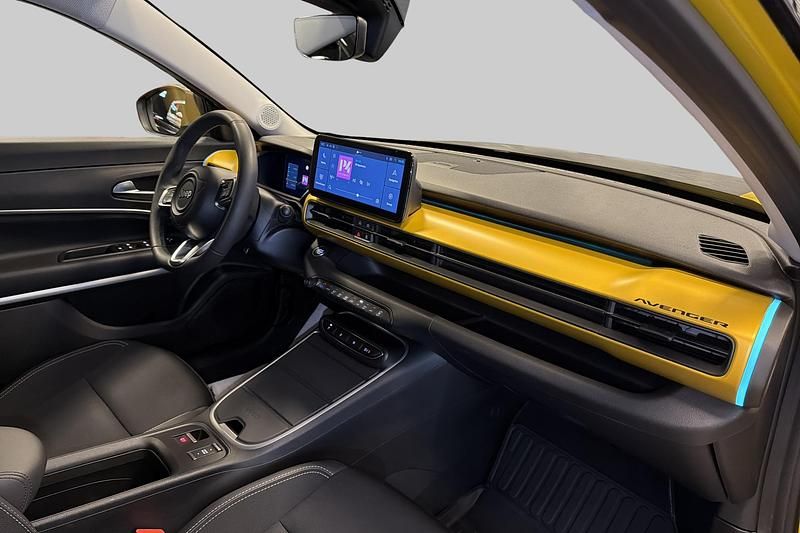 Begagnad Jeep Avenger EV Summit 116 kW (158 HK) 2023 Gul SUV