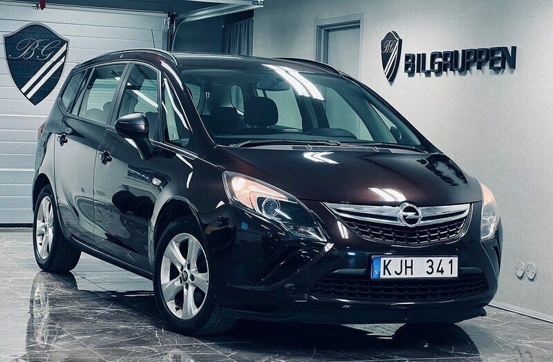 Brun Begagnad 2013 Opel Zafira Minibuss | 99 000 kr - Bild 1/4