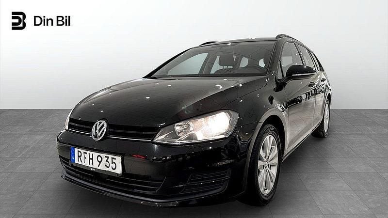 Svart (black) Begagnad 2016 VW Golf VII Kombi | 134 900 kr (Marknadspris) - Bild 1/4