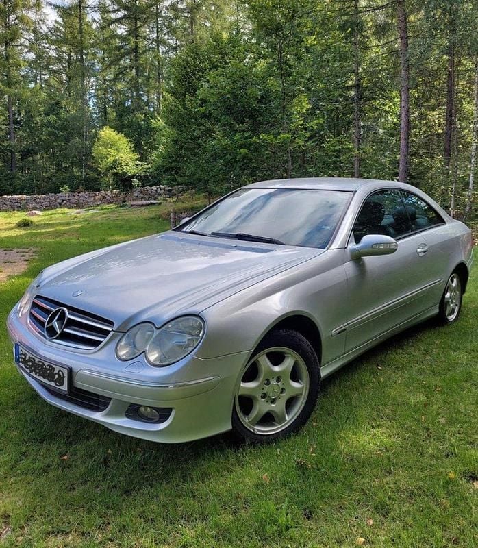 Silver Begagnad 2006 Mercedes CLK200 Avantgarde Sportkupé | 52 000 kr (Marknadspris) - Bild 1/4