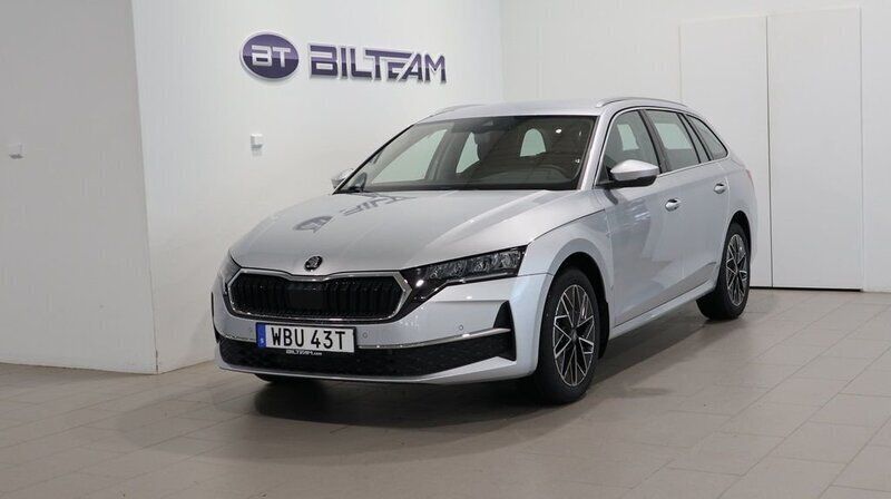 Silver Ny 2024 Skoda Octavia Selection Kombi | 363 200 kr (Marknadspris) - Bild 1/4