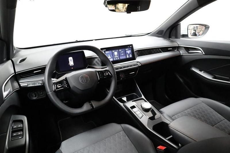 Begagnad MG MG3 194 HK (142 kW) 2024 Vit Halvkombi