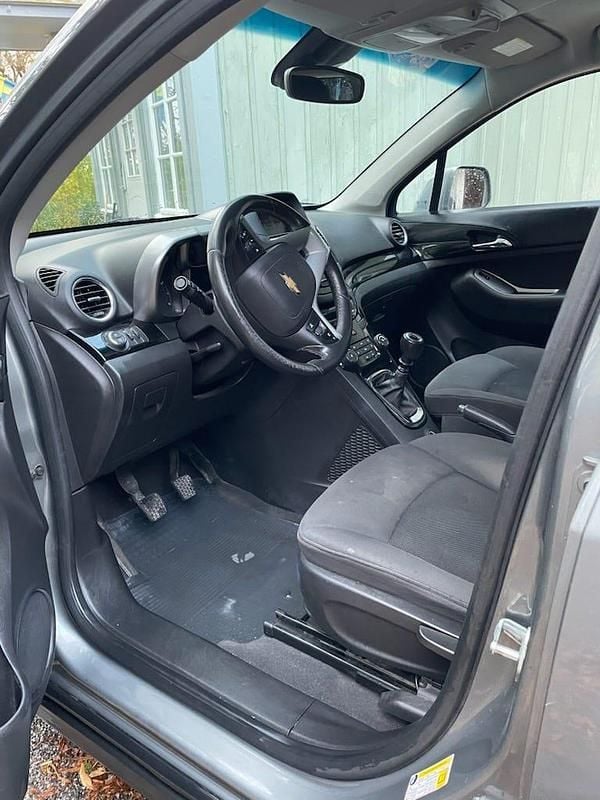 Begagnad 2011 Chevrolet Orlando Minibuss | 40 000 kr (Dyr) - Bild 1/4