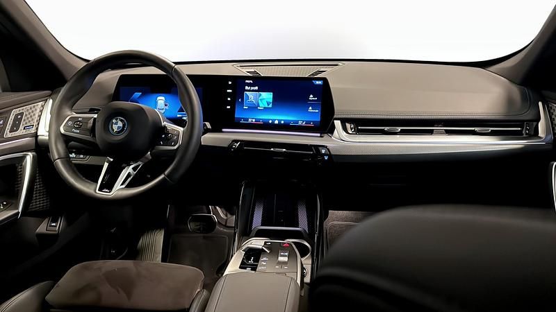 Begagnad BMW X1 M Sport 150 HK (110 kW) 2025 Grå (silver) SUV