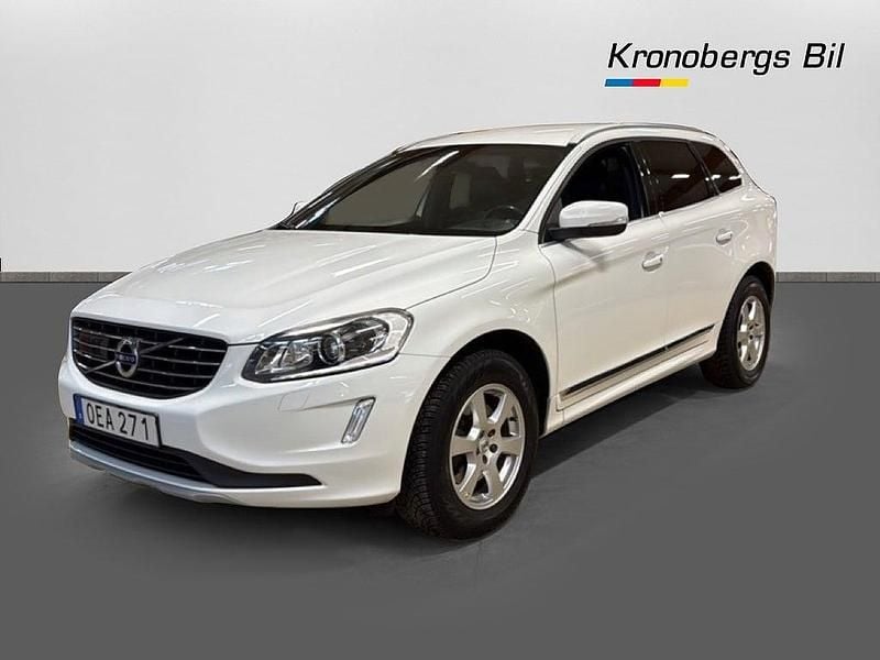 Vit Begagnad 2017 Volvo XC60 Standard SUV | 189 500 kr (Bra pris) - Bild 1/4