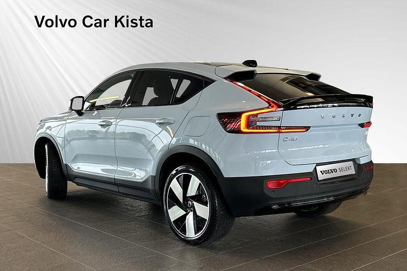 Begagnad Volvo EC40 Ultimate 188 kW (256 HK) 2024 Ljusblå SUV