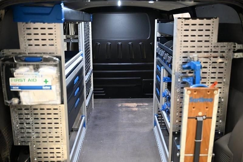 Begagnad VW T6.1 150 HK (110 kW) 2021 Svart (deep black pärleffekt) Van