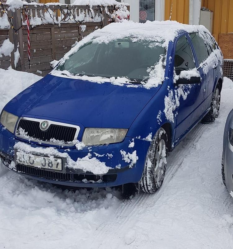 Begagnad 2001 Skoda Fabia Kombi | 7 500 kr (Bra pris) - Bild 1/3