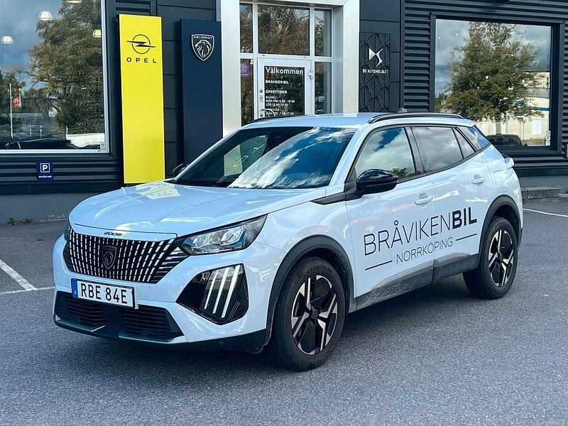 Vit Begagnad 2024 Peugeot 2008 SUV | 209 900 kr (Bra pris) - Bild 1/1