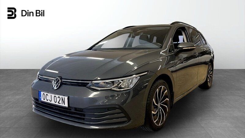 Mörkgrå Begagnad 2023 VW Golf VIII Kombi | 289 800 kr (Marknadspris) - Bild 1/2