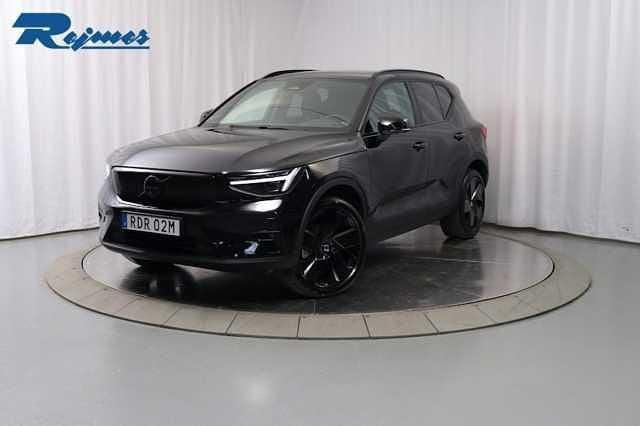 Svart Begagnad 2024 Volvo EX40 Ultra SUV | 504 900 kr - Bild 1/4