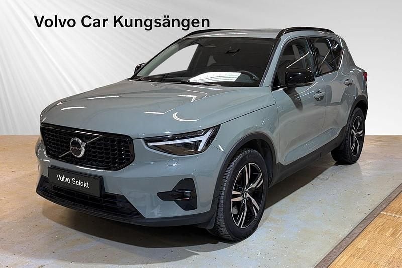 Begagnad Volvo XC40 Plus 200 HK (147 kW) 2022 Grön SUV