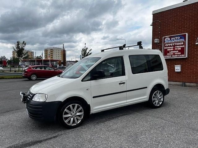 Vit Begagnad 2010 VW Caddy Minibuss | 59 500 kr (Dyr) - Bild 1/4