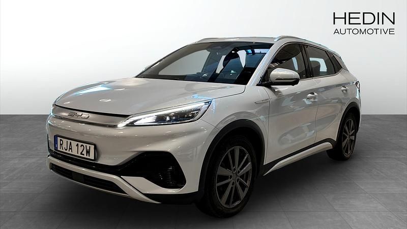 Vit (grey) Begagnad 2022 BYD Atto 3 Design SUV | 269 900 kr (Marknadspris) - Bild 1/4