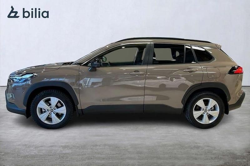 Begagnad Toyota Corolla Cross Executive 200 HK (147 kW) 2025 Brun SUV