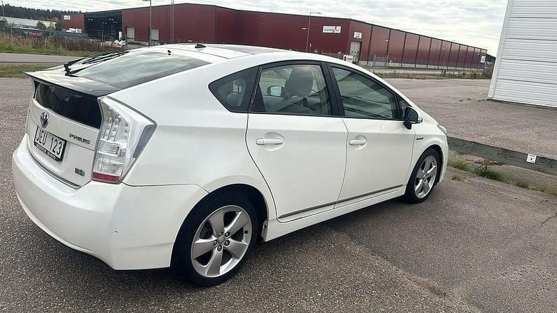 Begagnad 2009 Toyota Prius Halvkombi | 78 000 kr (Marknadspris) - Bild 1/4