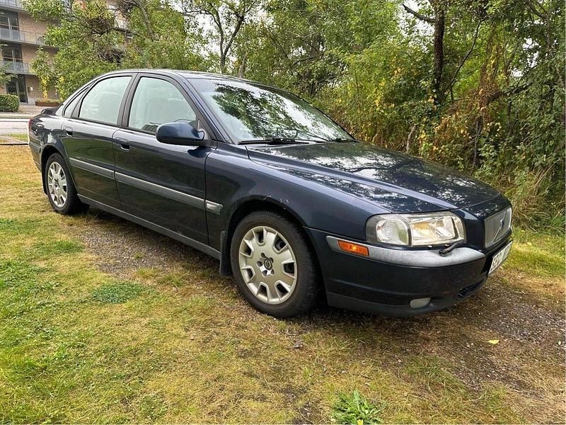 Blå Begagnad 2001 Volvo S80 Sedan | 15 500 kr (Bra pris) - Bild 1/4