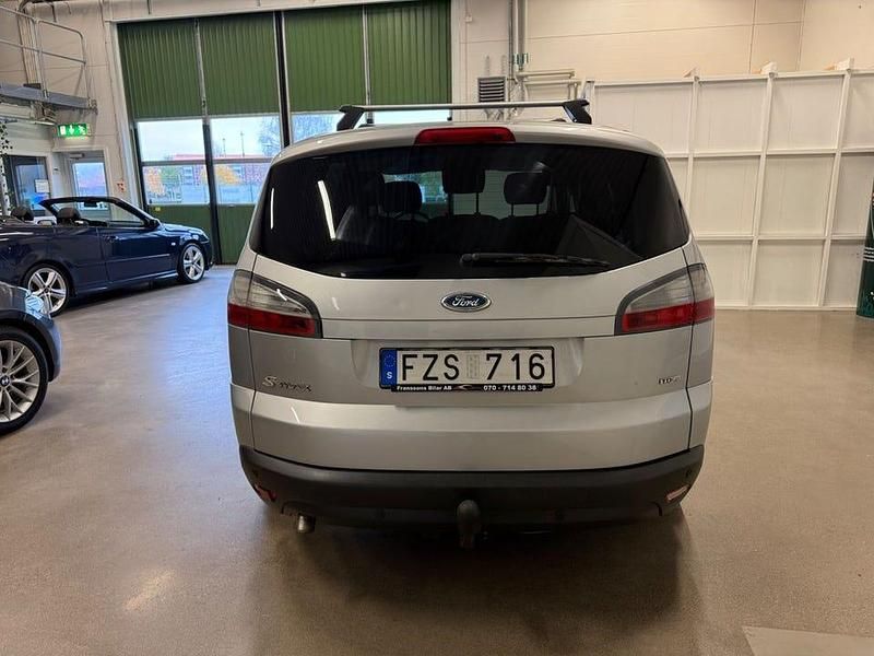 Begagnad Ford S-MAX S 140 HK (102 kW) 2008 Grå Minibuss