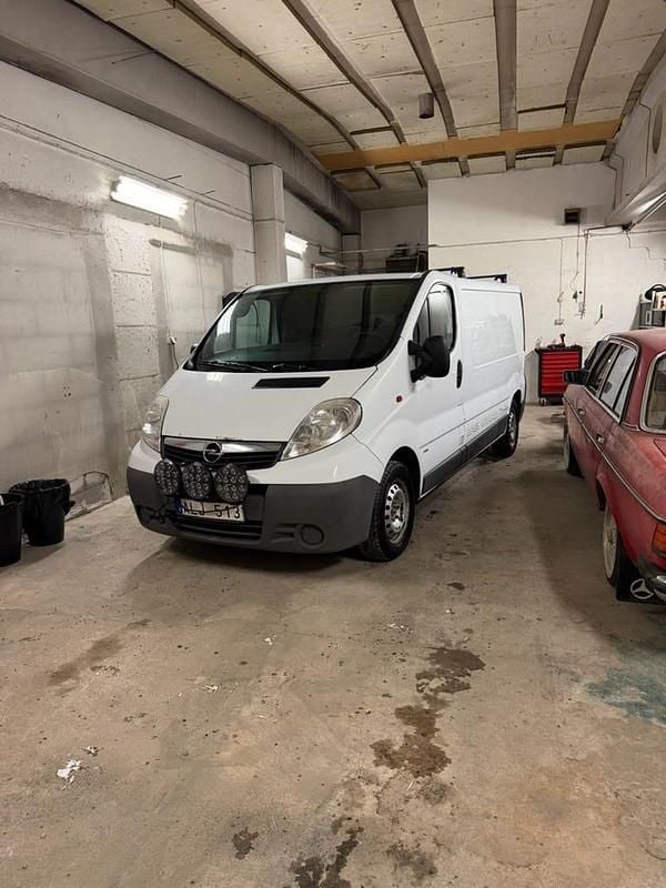 Begagnad 2009 Opel Vivaro Minibuss | 50 000 kr (Marknadspris) - Bild 1/4