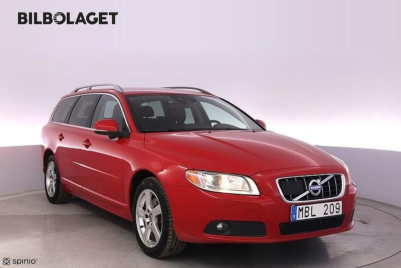 Röd Begagnad 2011 Volvo V70 Summum Kombi | 129 800 kr (Lite dyr) - Bild 1/4