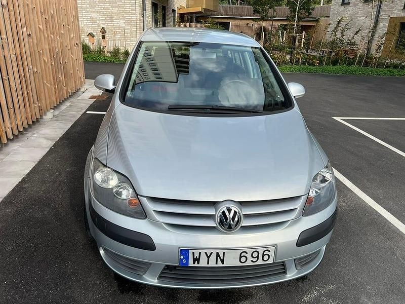 Begagnad 2006 VW Golf Plus Cross Minibuss | 38 900 kr (Bra pris) - Bild 1/4