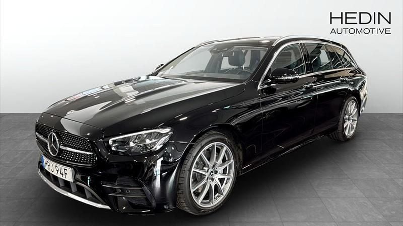 Svart (black) Begagnad 2022 Mercedes E220 AMG Kombi | 374 900 kr (Bra pris) - Bild 1/4