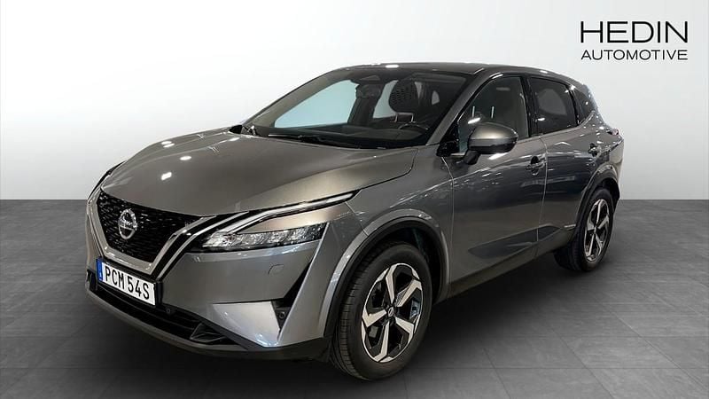 Svart Begagnad 2022 Nissan Qashqai N-Connecta SUV | 259 900 kr (Bra pris) - Bild 1/4