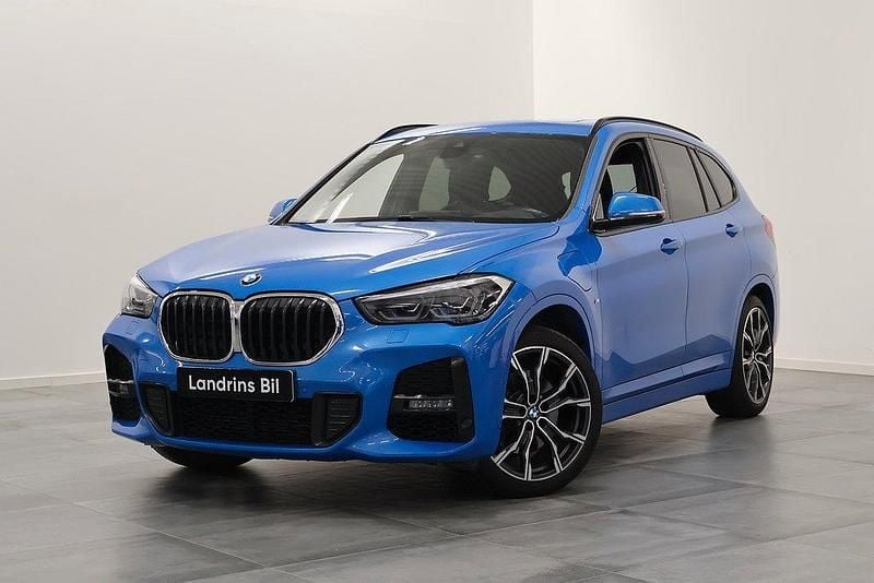 Blå Begagnad 2020 BMW X1 M Sport SUV | 244 900 kr (Lite dyr) - Bild 1/4