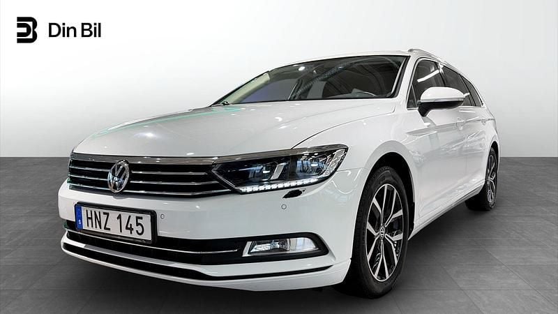 Svart Begagnad 2018 VW Passat Kombi | 199 900 kr (Bra pris) - Bild 1/4