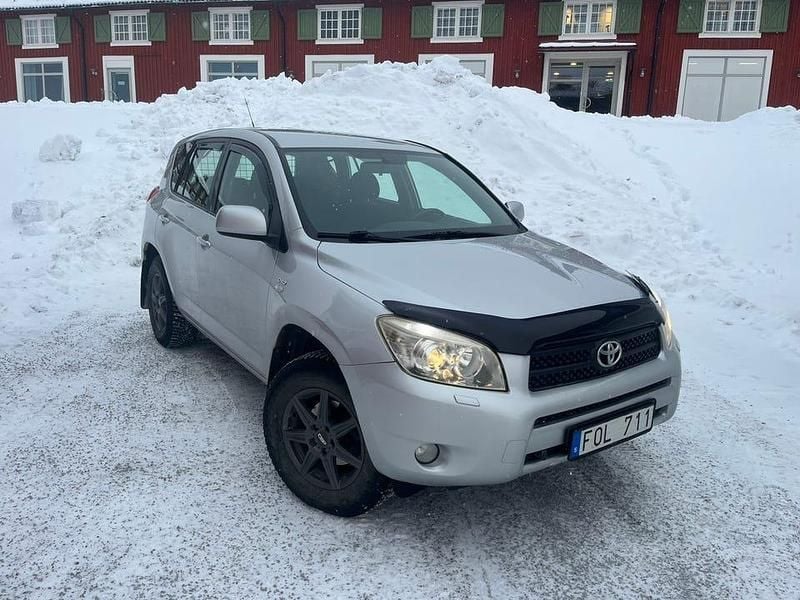 Begagnad 2007 Toyota RAV4 | 44 000 kr (Bra pris) - Bild 1/4