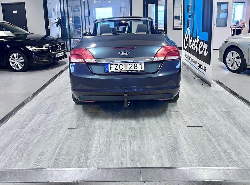 Begagnad Ford Focus Cabriolet 146 HK (107 kW) 2007 Lila Cab