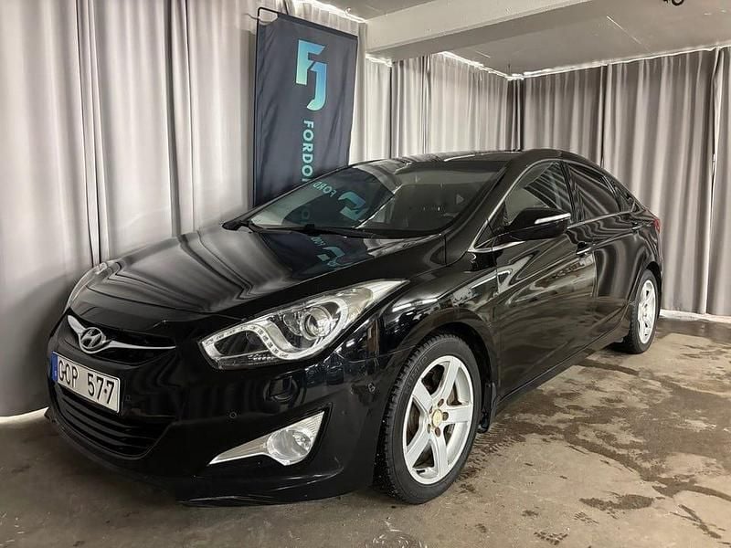 Svart Begagnad 2012 Hyundai i40 Sedan | 104 900 kr (Marknadspris) - Bild 1/4
