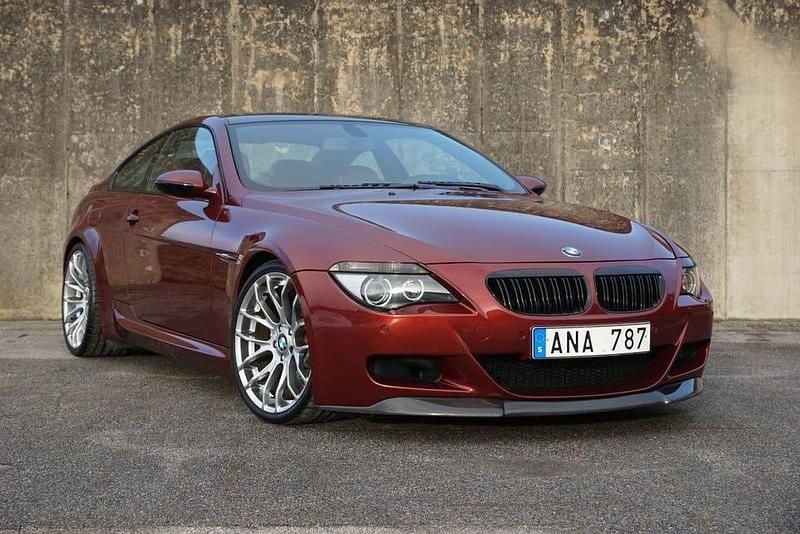 Begagnad BMW M6 508 HK (373 kW) 2005 Mörkröd Sportkupé