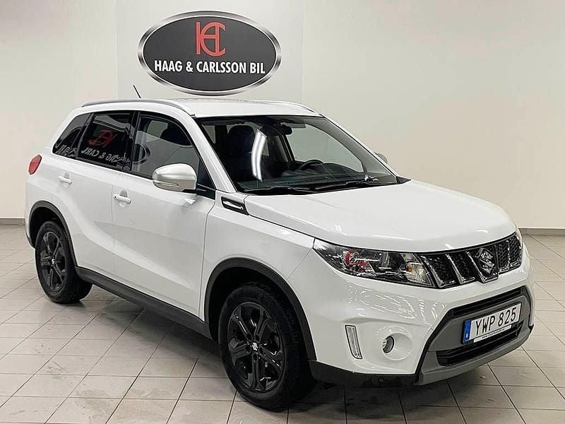 Vit Begagnad 2017 Suzuki Vitara SUV | 184 000 kr (Marknadspris) - Bild 1/4