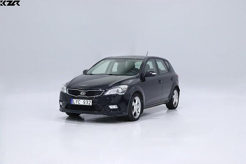 Svart Begagnad 2011 Kia Ceed Premium Halvkombi | 64 900 kr (Marknadspris) - Bild 1/4