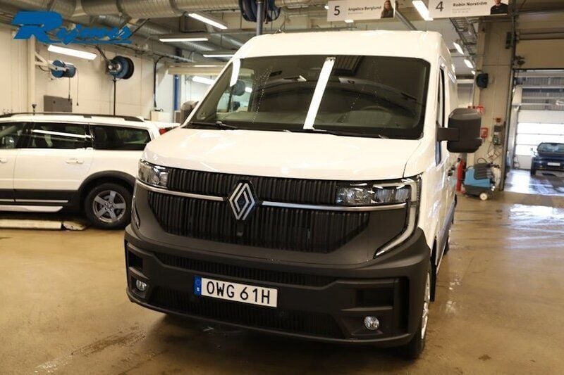 Vit (mineralvit qng) Ny 2025 Renault Master Van | 529 900 kr (Bra pris) - Bild 1/4