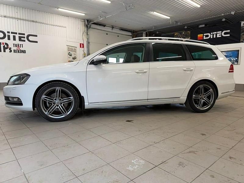 Begagnad VW Passat GT 170 HK (125 kW) 2012 Vit Kombi