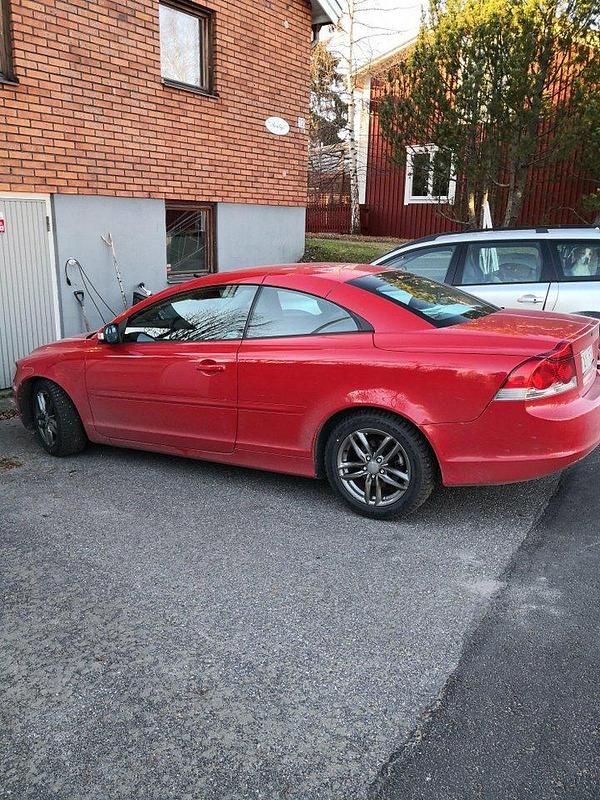 Röd Begagnad 2009 Volvo C70 Kinetic Cab | 50 000 kr - Bild 1/1